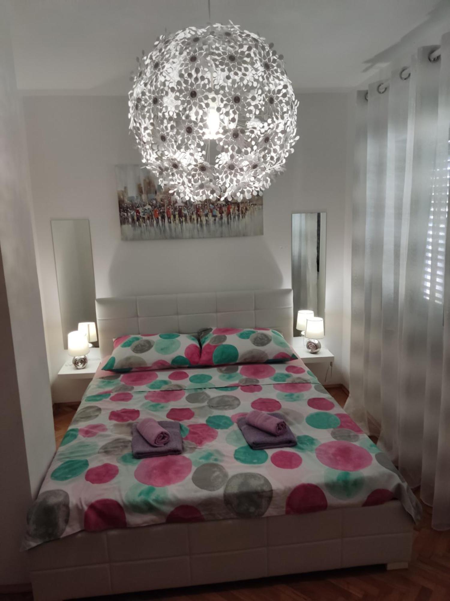 Sun House Apartment Brzac Room photo